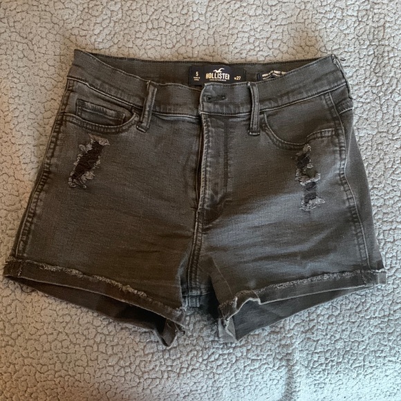 Hollister black jean shorts size 5/27 - Picture 1 of 5